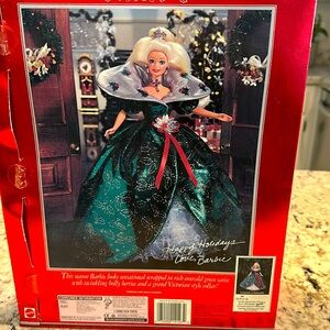 Barbie - 1995 Happy Holidays Special Edition Doll. NEW IN BOX. *RARE BARBIE*